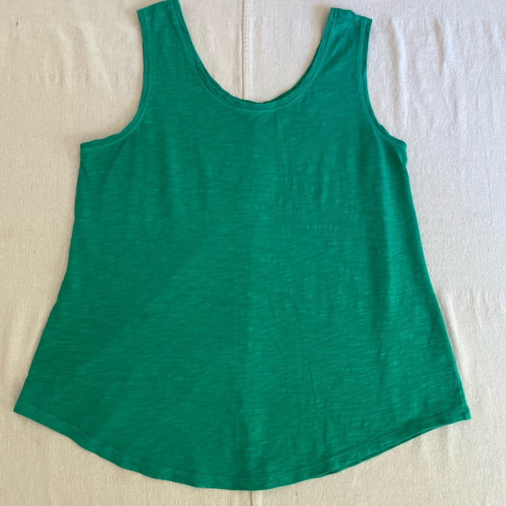 Lane Bryant Green Sleeveless Relaxed Tank Top